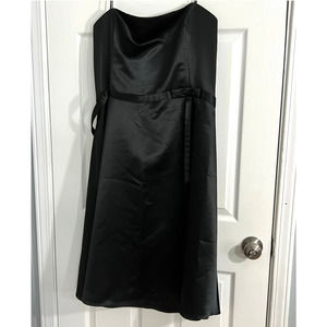FIESTA WOMEN'S SATIN STRAPLESS BLACK FORMAL DRESS SIZE 3XL